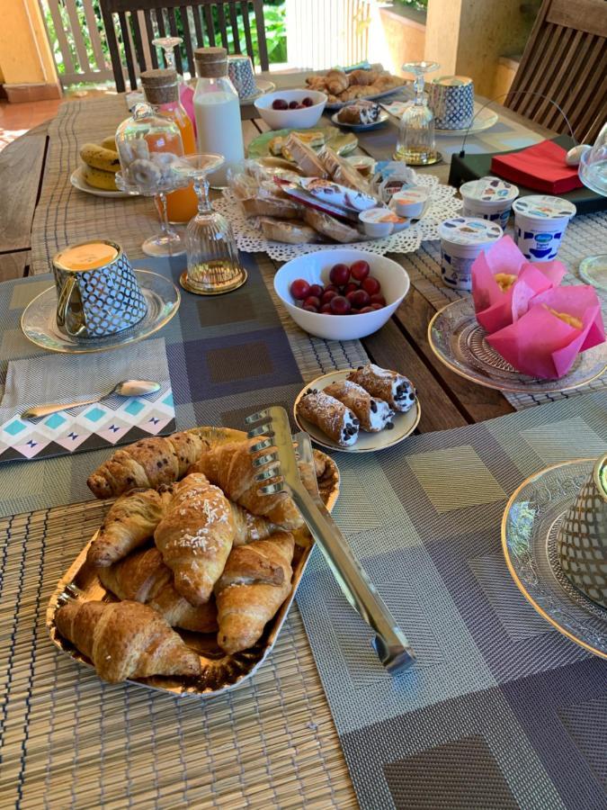 B&B Villa Tersius Trezzano sul Naviglio Eksteriør billede