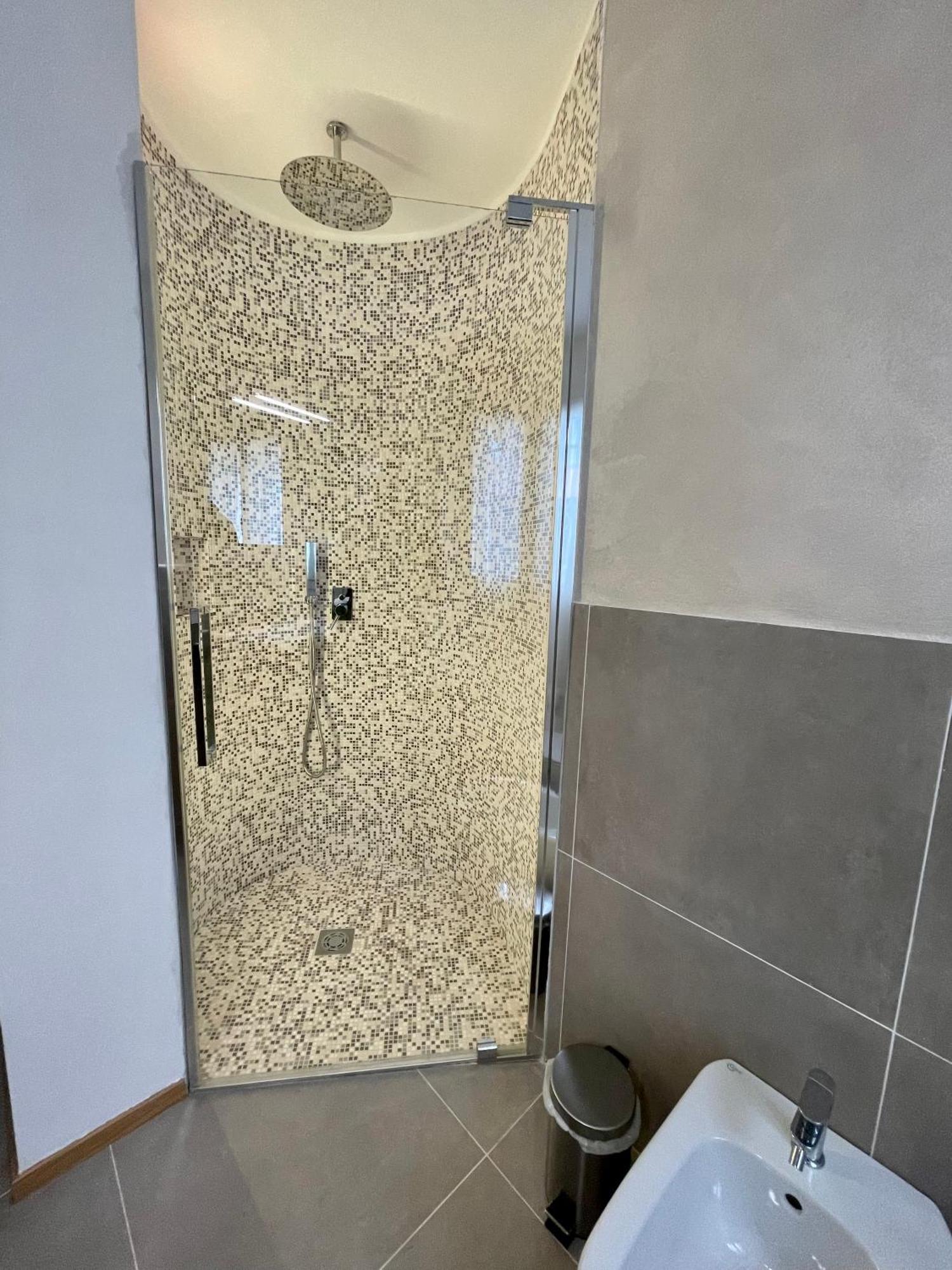 B&B Villa Tersius Trezzano sul Naviglio Eksteriør billede