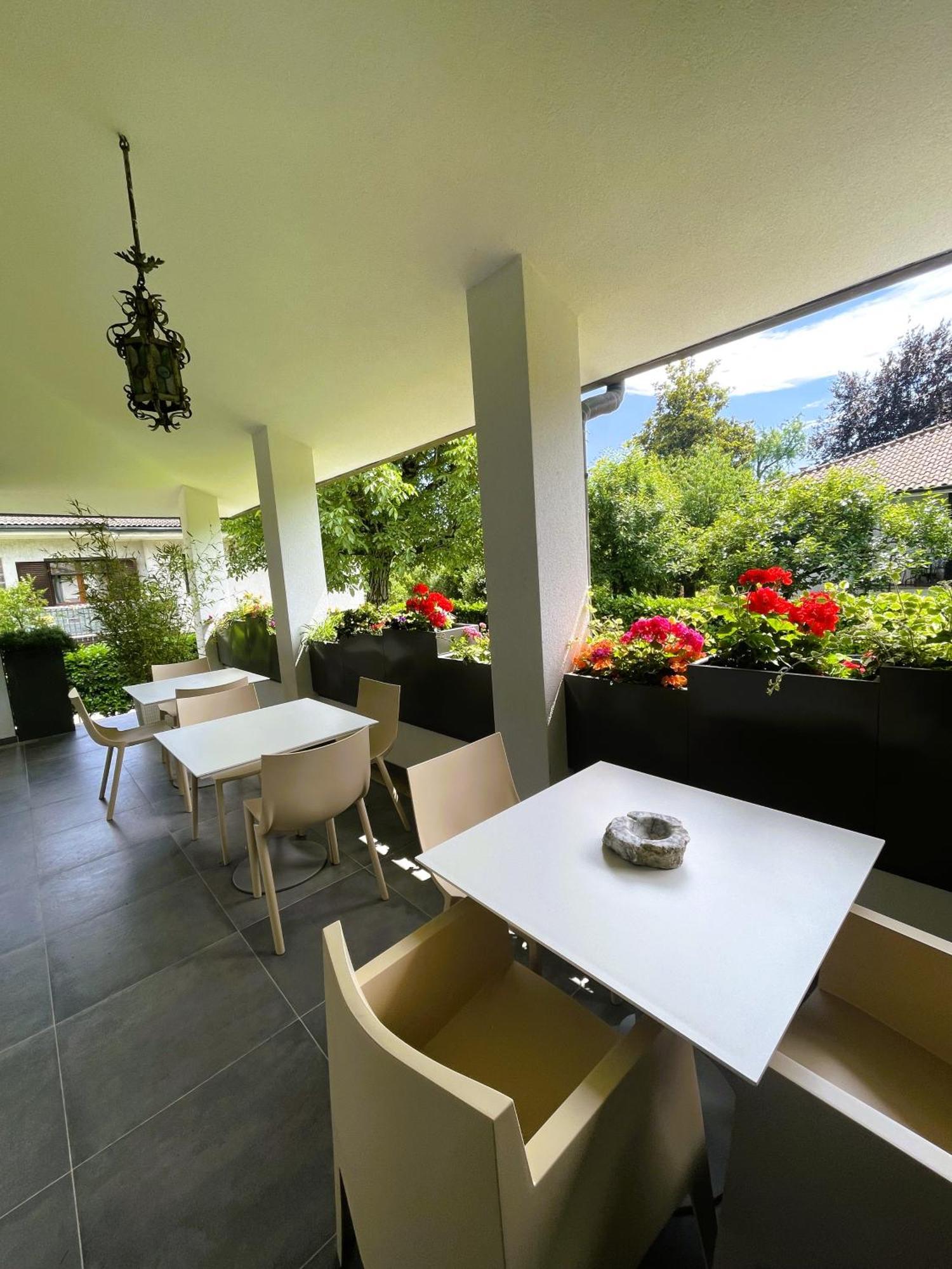 B&B Villa Tersius Trezzano sul Naviglio Eksteriør billede
